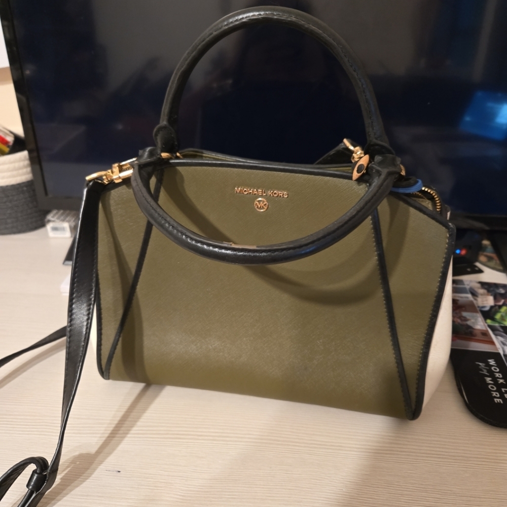 Michael‎ Kors Cleo Leather Satchel